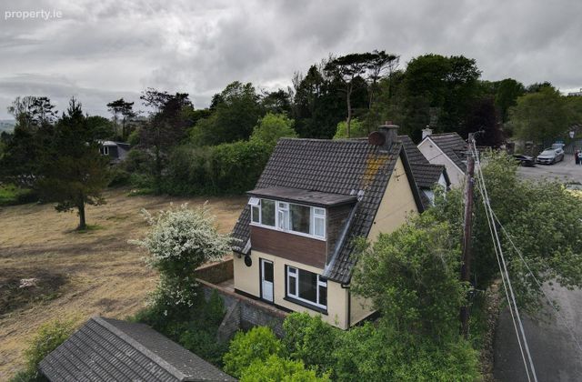 The Crow's Nest, Barrack Green, Kinsale, Co. Cork - Click to view photos