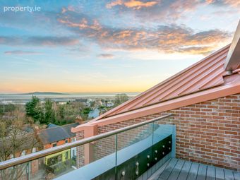 3 Bedroom Penthouse, Dublin 4 - Image 2