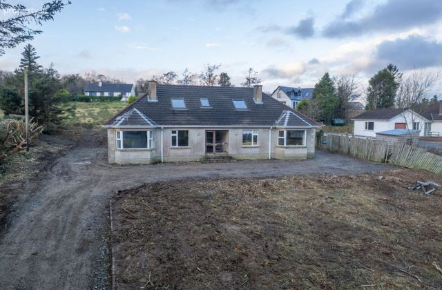 Slavery, Buncrana, Buncrana, Co. Donegal - Click to view photos