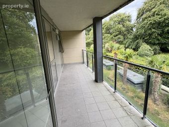 2 Bed Apartment, The Atrium, Beechwood Court, Stillorgan, Stillorgan, Co. Dublin - Image 4