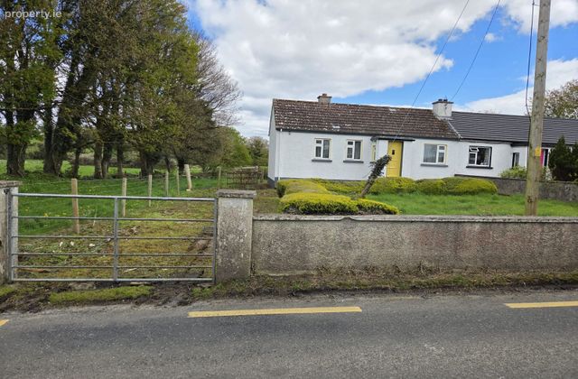 Kilmacowen, Co. Sligo, Carrowkeel, Co. Sligo - Click to view photos