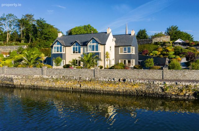 Sunny Rock, Church Road, Rosscarbery, Co. Cork - Click to view photos