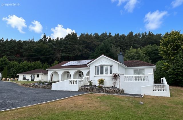 Cahir Abbey Upper, Mountain Road, Cahir, Cahir, Co. Tipperary - Click to view photos