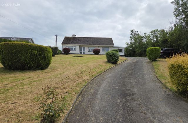 Kells Road, Kingscourt, Co. Cavan - Click to view photos