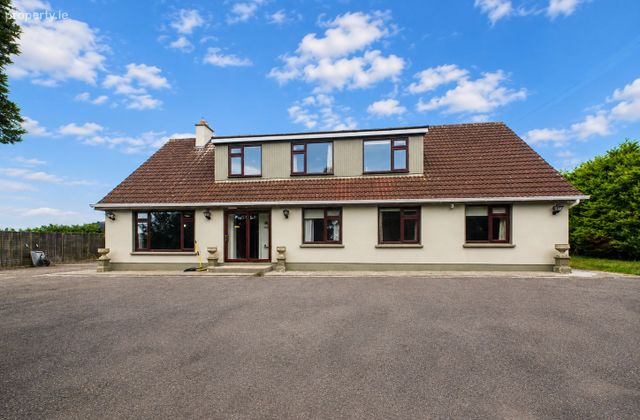 Karsan, Luffany, Glenmore, Co. Kilkenny - Click to view photos