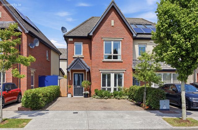 17 Coill Dubh Avenue, Broomfield, Malahide, Co. Dublin - Click to view photos