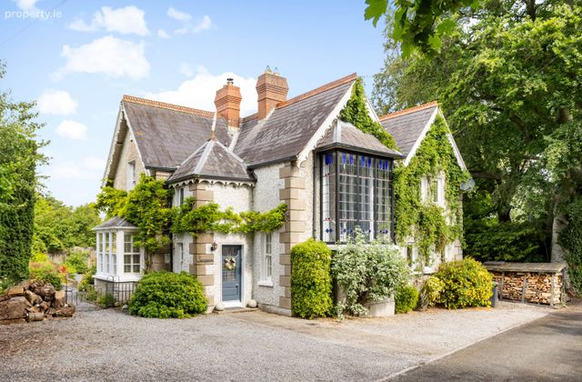 Sunnyside, Old Lucan Road, Palmerstown, Dublin 20 - Click to view photos