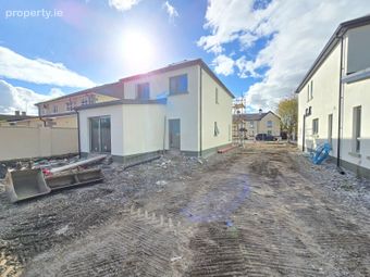 Cuirt Ghallagh, No 2 &amp; 7, Castleblakeney, Co. Galway - Image 4