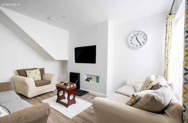 21 Springfield Court, Castlebar, Castlebar, Co. Mayo - Click to view photos