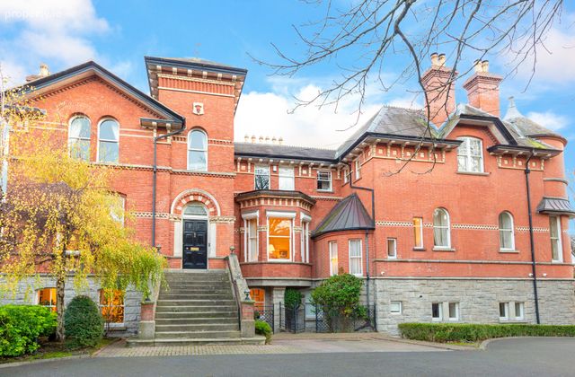 Apartment 12, Raglan Court, Raglan Road, Ballsbridge, Dublin 4, Donnybrook, Dublin 4 - Click to view photos