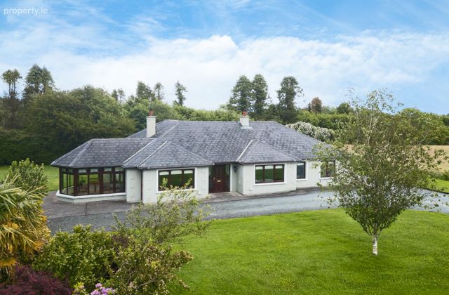 Slieve Gullion, Knocknagoun, Rylane, Co. Cork - Click to view photos