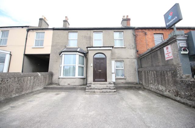 Apartment 4, 3 Roseville Terrace, Dundrum Road, Windy Arbour, Dublin 14 - Click to view photos