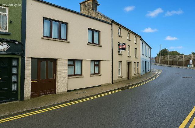 Convent Avenue, Drumshanbo, Co. Leitrim - Click to view photos