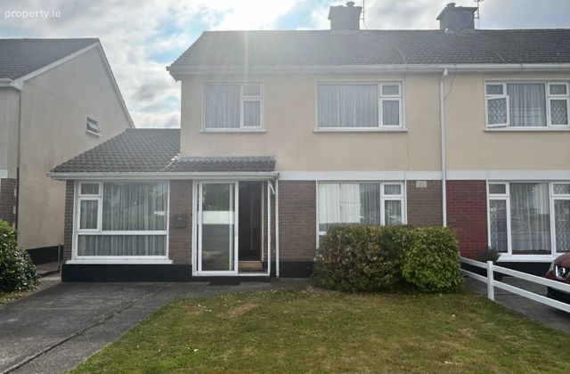 9 Woodlawn Park, Killarney, Co. Kerry - Click to view photos
