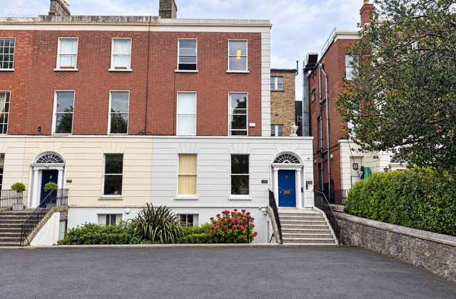 Garden Level, 31 Pembroke Road, Ballsbridge, Dublin 4 - Click to view photos