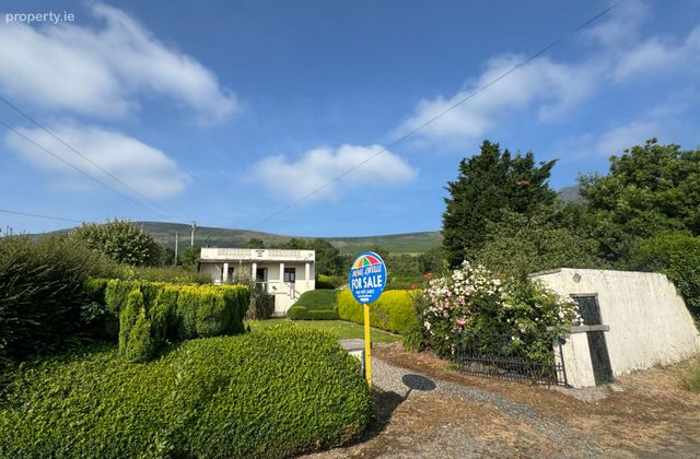 Mountain Park House, Mountain Park, Carlingford, Carlingford, Co. Louth - Click to view photos
