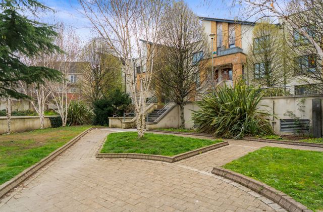 Marlfield Terrace, Dublin 24, Bohernabreena, Co. Dublin - Click to view photos
