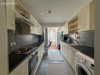 5 Naughton's Place, Henry Street, South Circular Road, Co. Limerick - Image 4