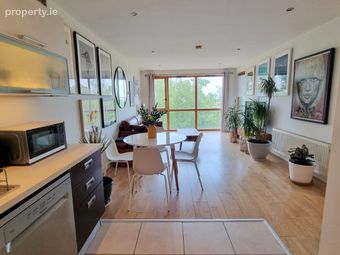 49 The Elm, Stepaside, Dublin 18 - Image 2