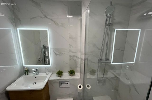 Apartment 59, Newmarket Square, Christchurch, Dublin 8 - Click to view photos