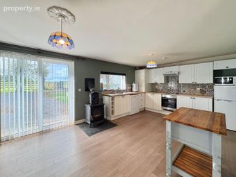 Lisbride Lodge, Carrowroe, Ballymurray, Co. Roscommon - Image 2