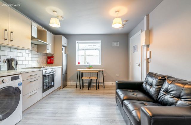 Apartment 2, 5 Blessington Place, North Circular Road, Dublin 7 - Click to view photos