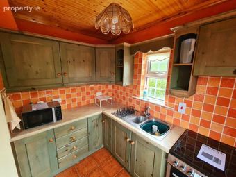 Town Centre! Near Hospital! Available For 6 Month Rent From Mid-july- Suit Doctors On Rotation-mcmahon Villas, Letterkenny, Letterkenny, Co. Donegal - Image 5