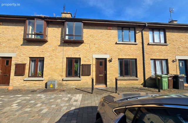 8 Old Court House, Market Square, Collon, Co. Louth, Collon, Co. Louth - Click to view photos