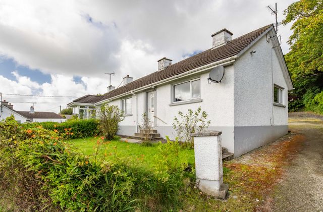 22 Saint Joseph's Park, Buncrana, Buncrana, Co. Donegal - Click to view photos