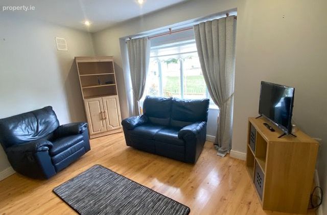 Castleview Swords, Co. Dublin (1 Person Only), Swords, Co. Dublin - Click to view photos