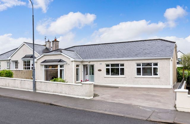 Tranquilla, Radharc Na R&iacute;, Rosses Point, Co. Sligo - Click to view photos