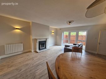 93 White Oaks, Roebuck Road, Clonskeagh, Dublin 14 - Image 4