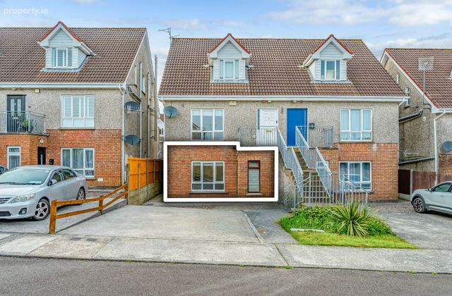 112 Spruce Drive, Westwood, Carrigaline, Co. Cork - Click to view photos