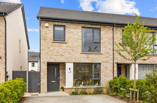 9 Harpur Row, Harpur Lane, Leixlip, Co. Kildare, Leixlip, Co. Kildare - Click to view photos