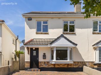 8 Sandyford Hall Grove, Dublin 18, Leopardstown, Dublin 18