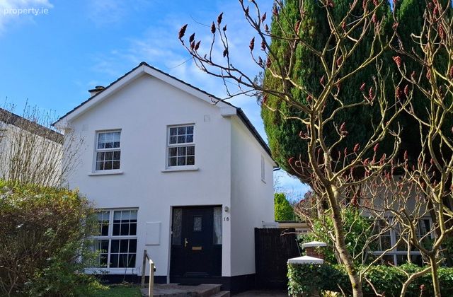 18 Lissadell, Maryborough Hill, Douglas, Co. Cork - Click to view photos
