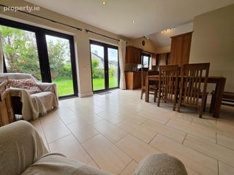 16 Ashthorn Avenue, Headford, Headford, Co. Galway - Image 4