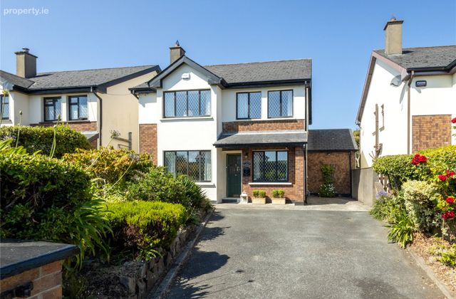Shanooan, 2 Burnaby Manor, Hillside Road, Greystones, Wicklow, Greystones, Co. Wicklow - Click to view photos