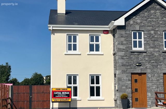 18 The Stables, Monivea, Co. Galway - Click to view photos