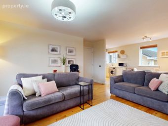 12f Rathborne Close, Dublin 15, Ashtown, Dublin 15 - Image 2