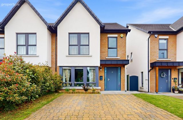 41 Hollywoodrath Drive, Hollystown, Dublin 15 - Click to view photos