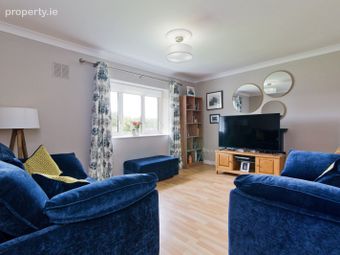 Apartment 52, Whitehall Square, Perrystown, Dublin 12 - Image 2