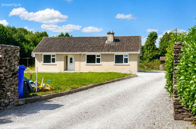 Valley View, Shanballyreagh, Knockraha, Co. Cork - Click to view photos