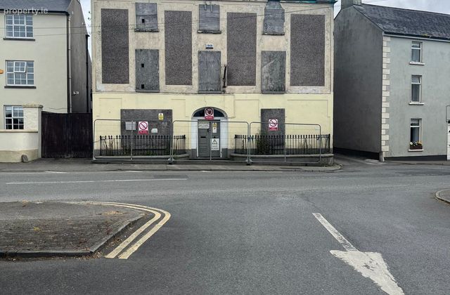 Huntsman Hill, Stanhope Street, Ballinakill, Co. Laois - Click to view photos