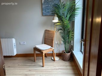 Modern 2-bed Apartment With Garden | &euro;2,500/month Mull&aacute;n M&oacute;r, Tuam Road, Co. Galway - Image 2