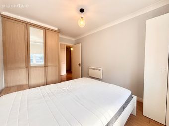 Tuskar Rock, Custom House Harbour Apartments, IFSC, Dublin 1 - Image 2