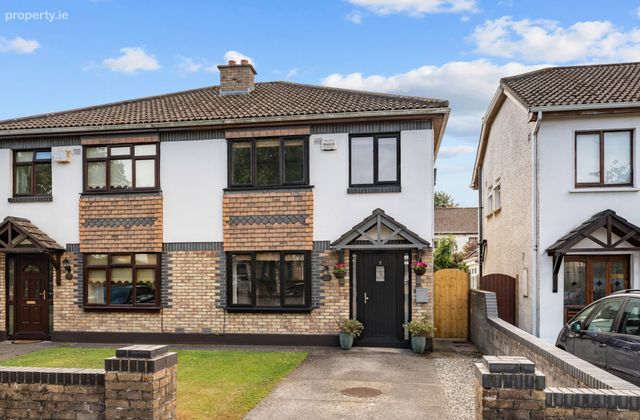 33 Elmbrook Walk, Lucan, Co.dublin, Lucan, Co. Dublin - Click to view photos