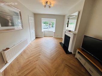 219 Roebuck Castle, Dublin 14, Belfield, Dublin 4 - Image 4