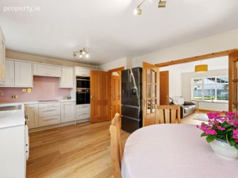 14 Carrig Green, Carrig Na Curra, Carrigaline, Co. Cork - Image 3