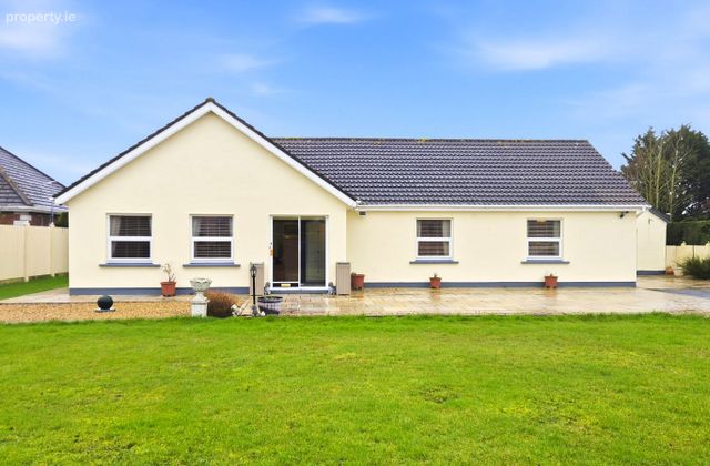 Barraderra, Monasterevin, Co. Kildare - Click to view photos